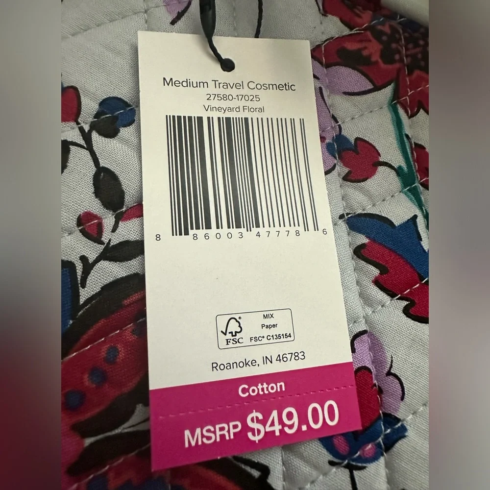 Vera Bradley Medium Cosmetic Bag in Vineyard Floral